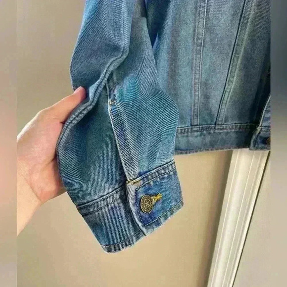 Frye denim‎ jacket gold studded button front medium wash Medium NWT - Picture 3 of 6